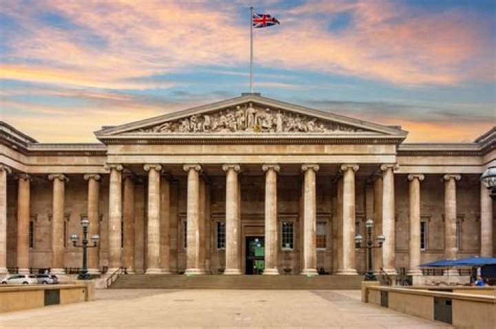 How far is the British Museum from Victoria Station?