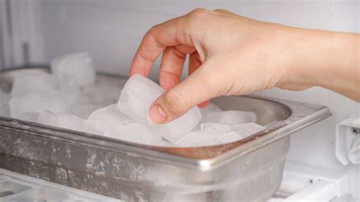 How long do coffee ice cubes last in freezer?