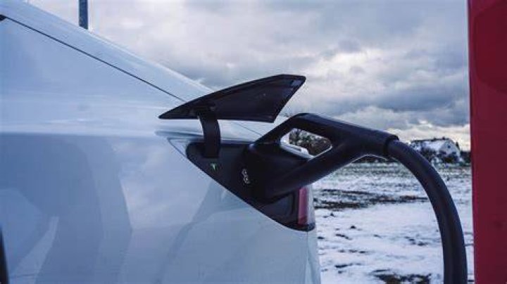 How long does it take to deep clean a car?