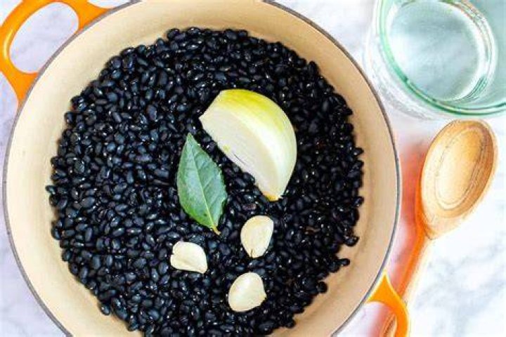 How long should you soak black beans?