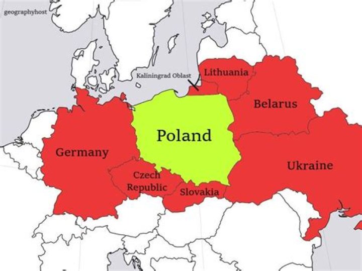 How many countries does Poland border?