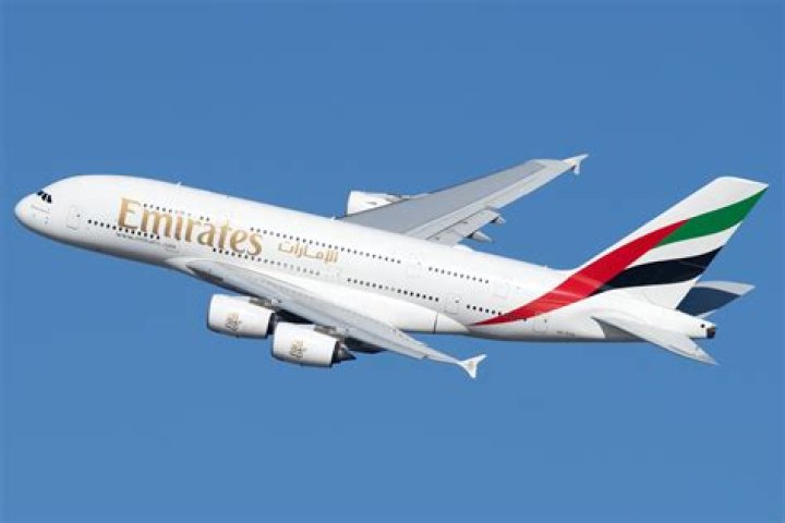 How many destinations do Emirates fly to?