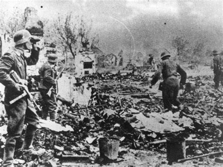 How many people died at Stalingrad?