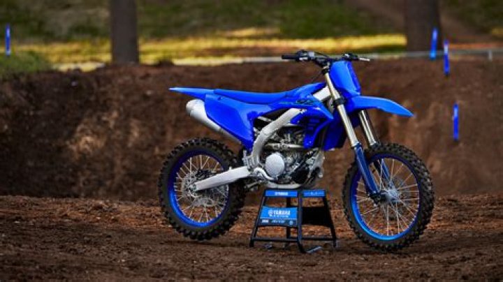 How much does a 2008 yz250f weight?