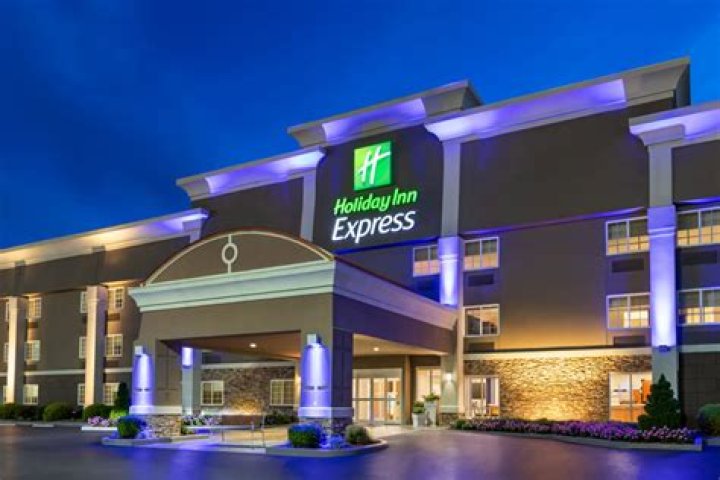 How much does it cost to open a Holiday Inn Express?