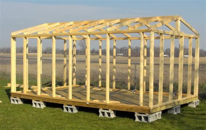 How much lumber Do I need to build a shed?