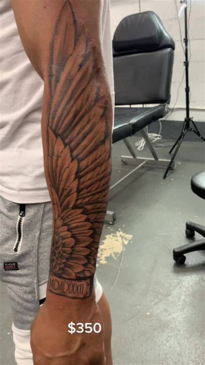 How much should a hand tattoo cost?