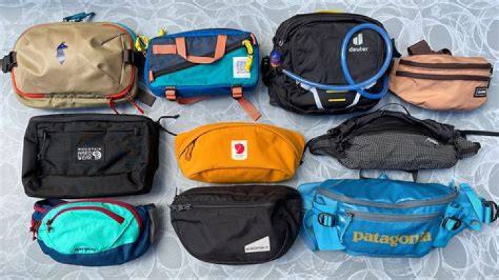 How should fanny packs be worn?