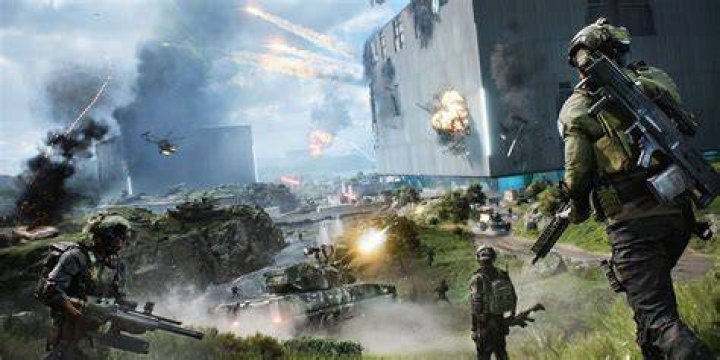 Is Battlefield 2 player online?