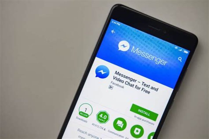 Is it free to phone on messenger?