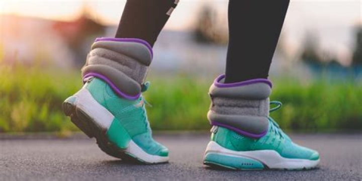 Is it good to wear ankle weights while walking?