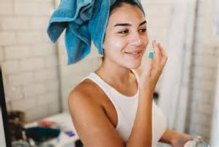 Is it OK to use Aquaphor on your face?