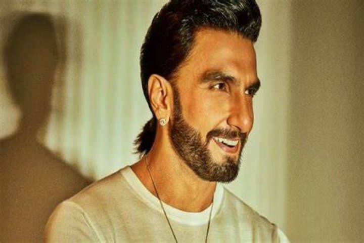 Is Ranveer Singh tall?
