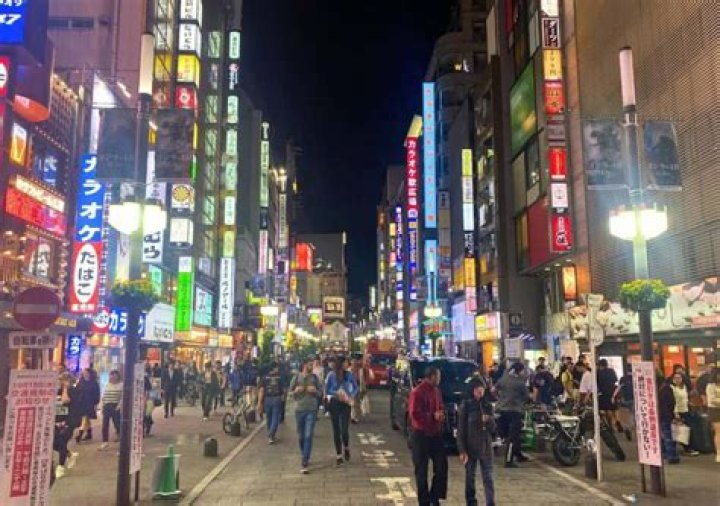 Is Tokyo safe to walk at night?