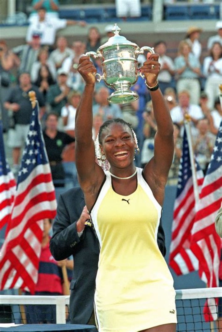 What age did Serena Williams start playing tennis?