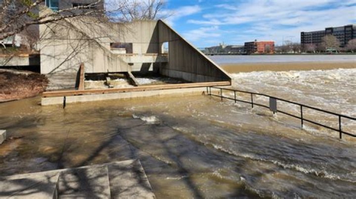 What are the bad parts of Grand Rapids?
