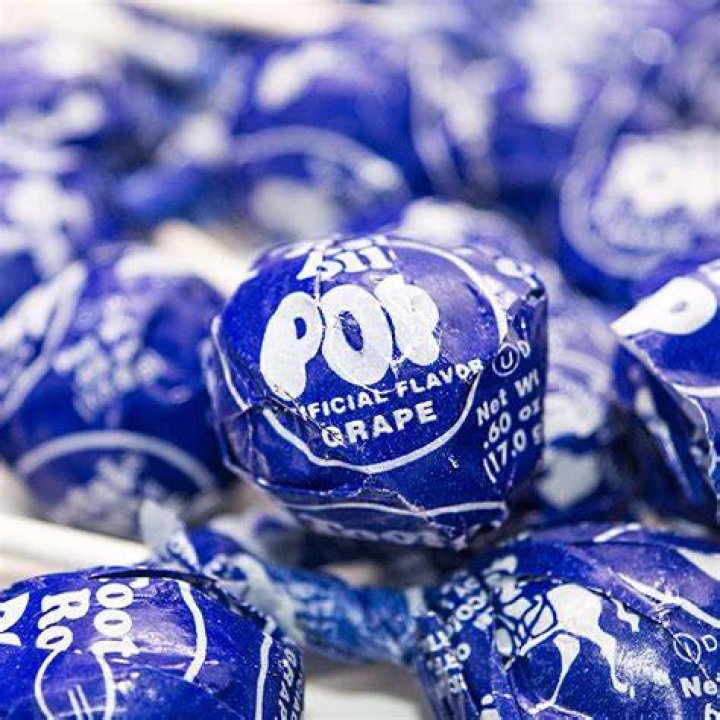 What color is the grape Tootsie Pop wrapper?