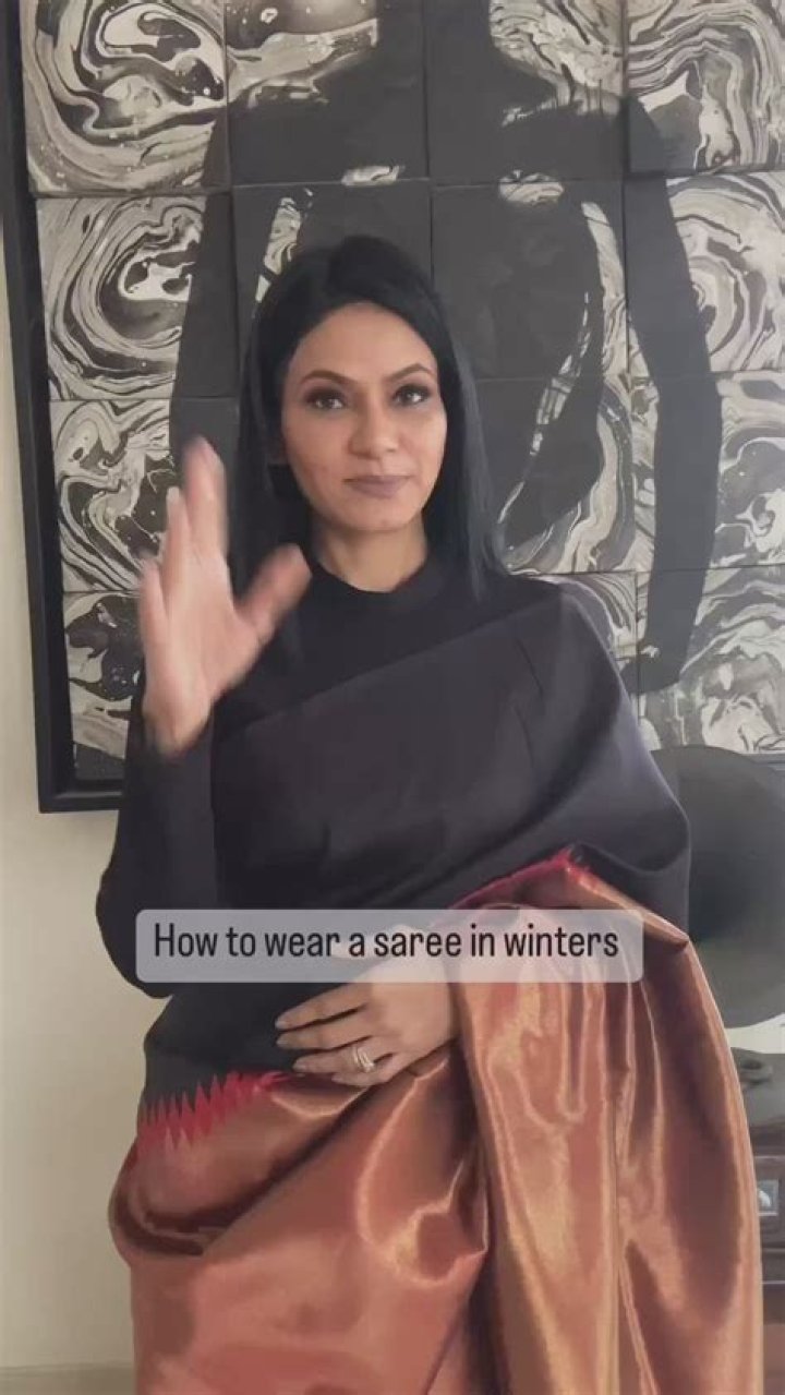 What do you wear on a saree in winter?