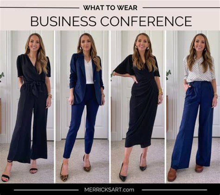 What do you wear to work at Barnes and Noble?