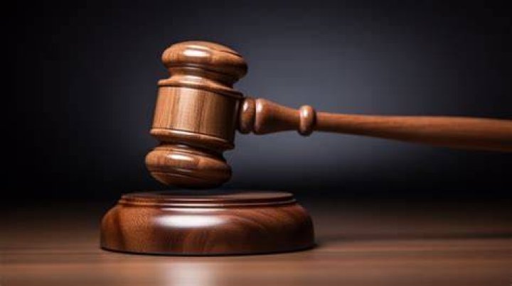 What does a gavel symbolize?
