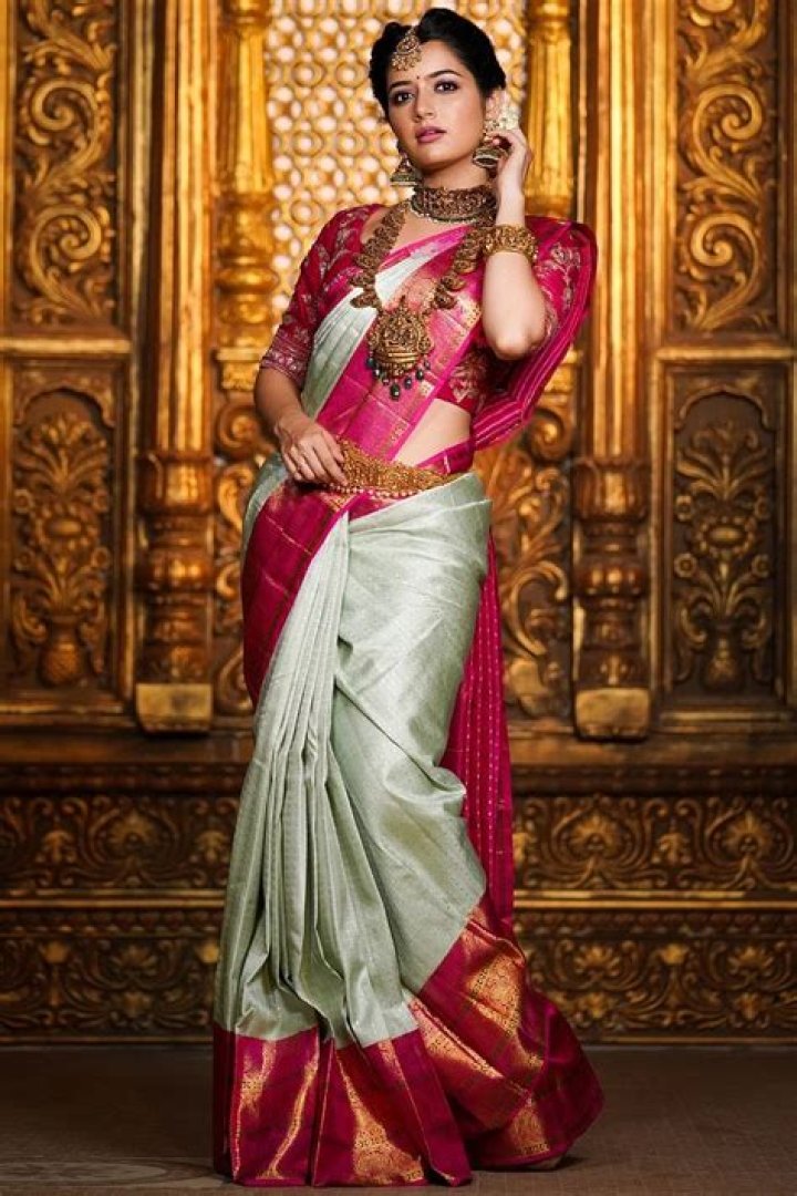 What does a sari symbolize?