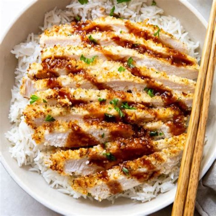 What does chicken katsu taste like?