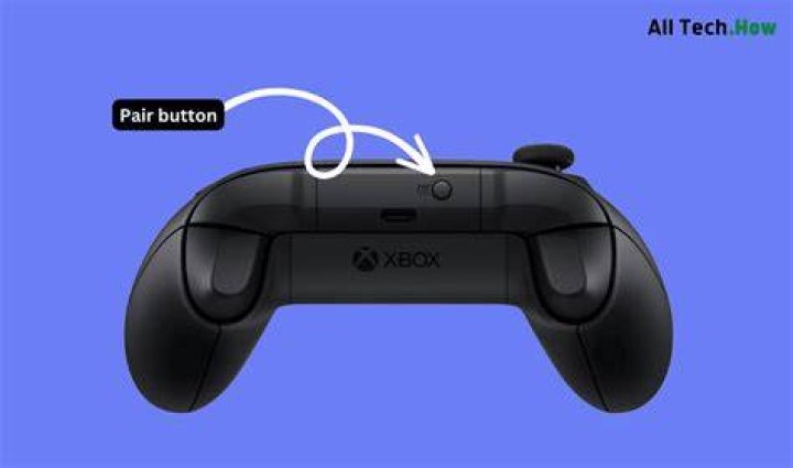 What does it mean when your Xbox controller is flashing?