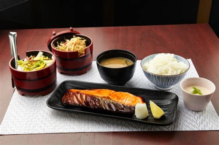 What does Shio koji taste like?
