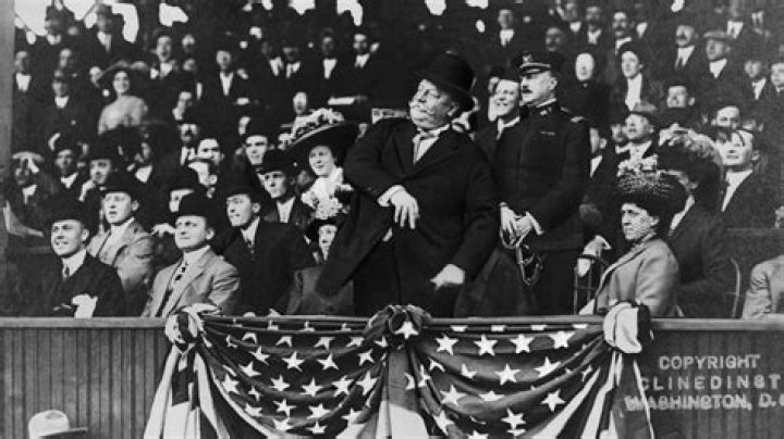 What inning do the presidents race?