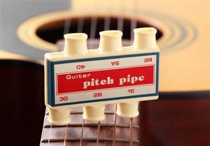 What is guitar pitch pipe?