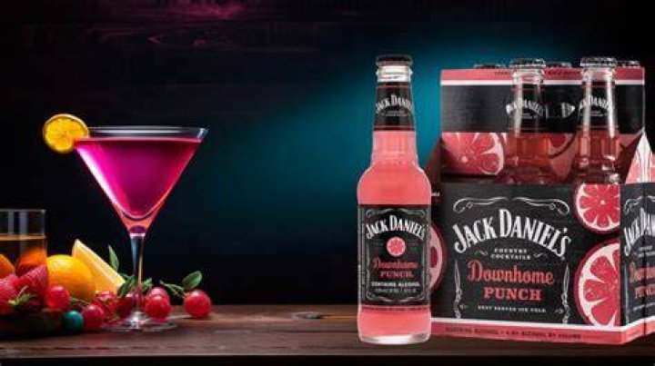 What is in Jack Daniels Country Cocktails?