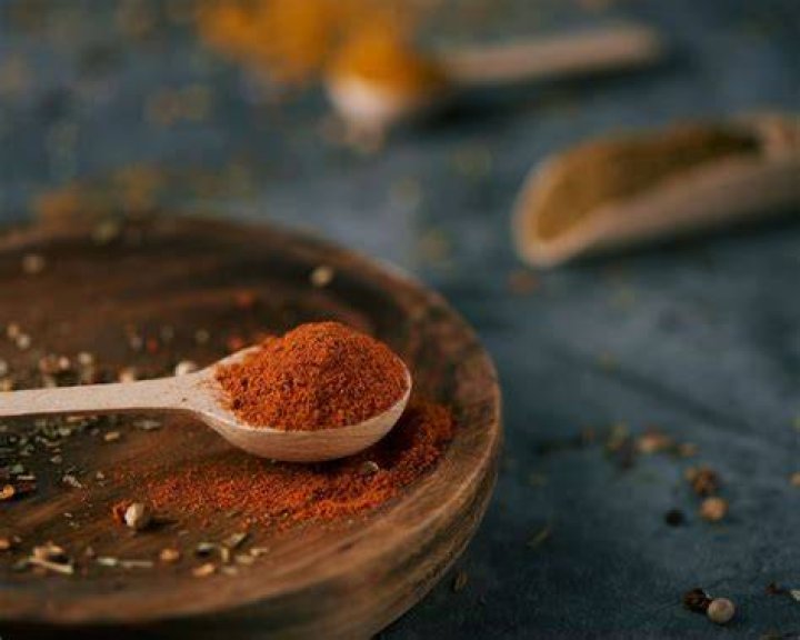 What is red curry powder?