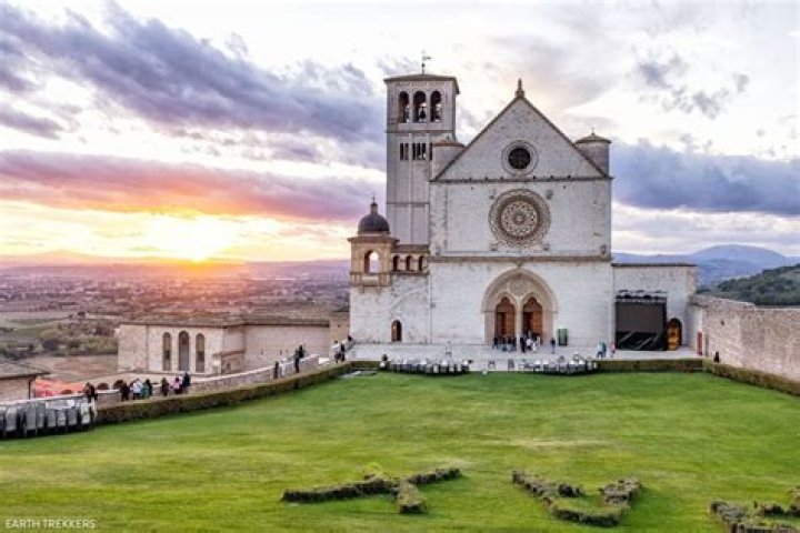 What is St Francis of Assisi best known for?