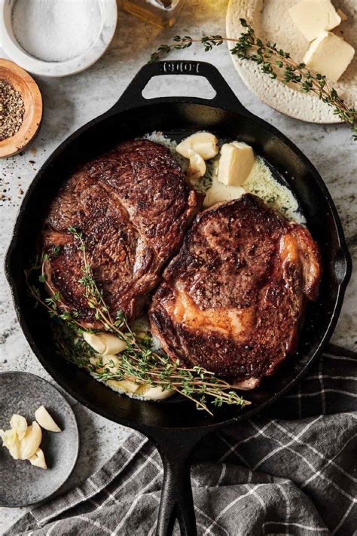 What is the best steak to cook in a skillet?
