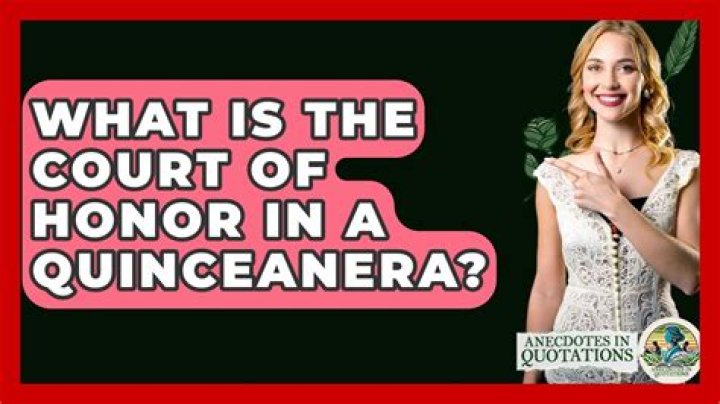 What is the Court of Honor in a quinceanera?