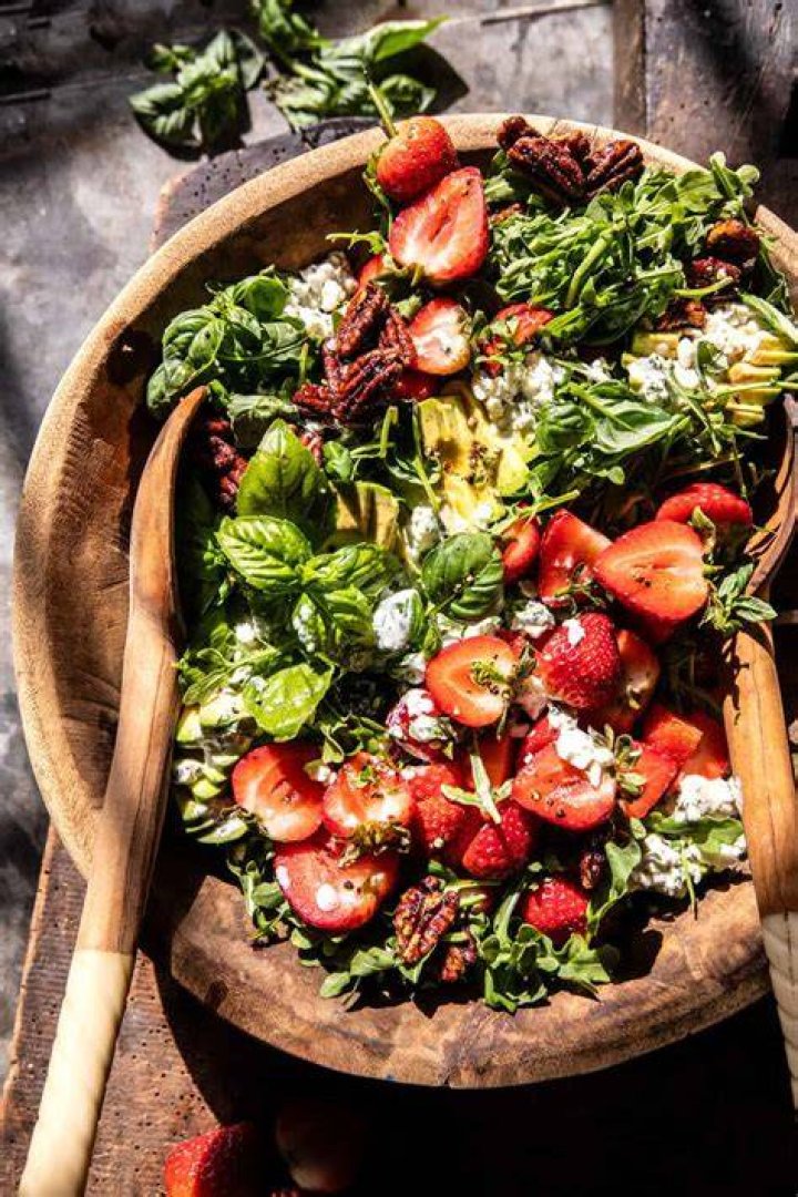 What is the most popular salad at Panera?