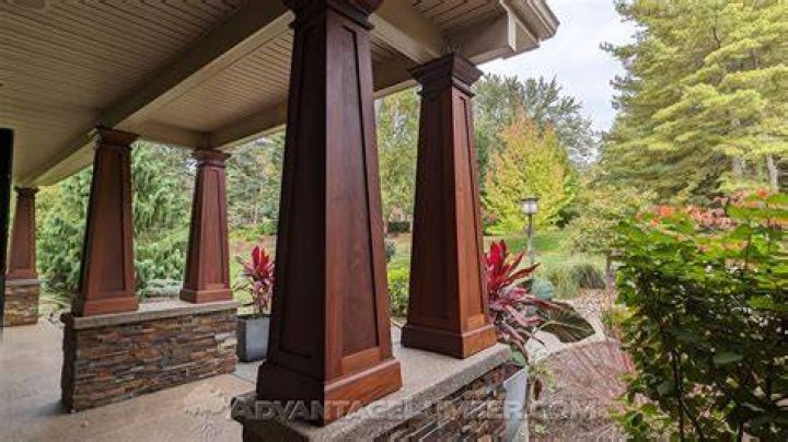 What kind of wood should I use for a pergola?
