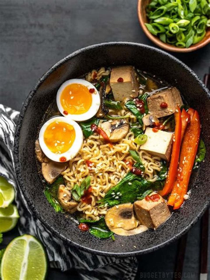 What to add to instant noodles?