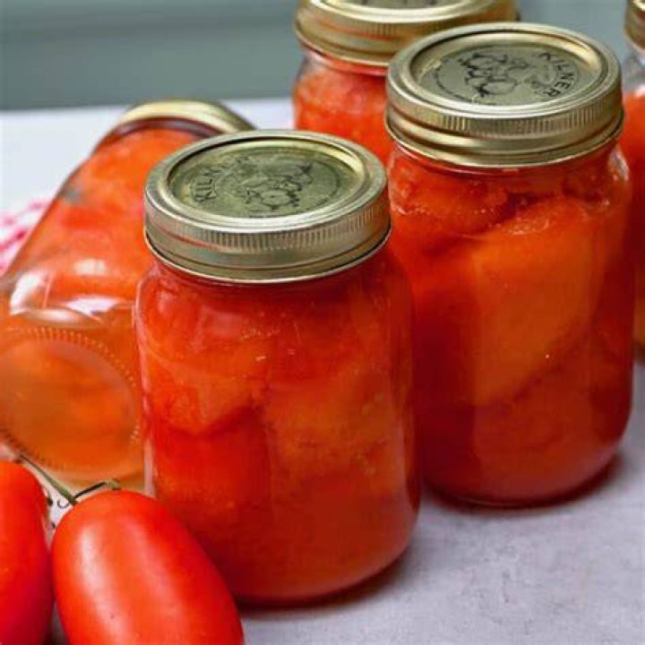 What type of tomatoes are best for canning?