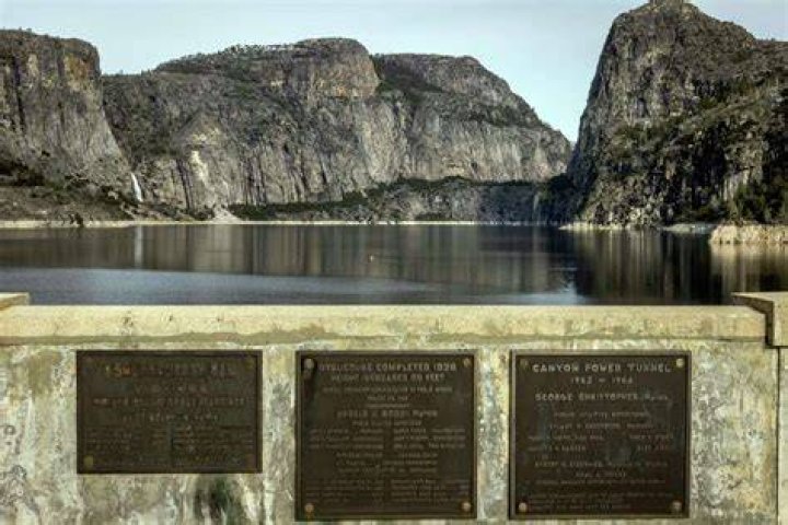 When was Hetch Hetchy reservoir built?