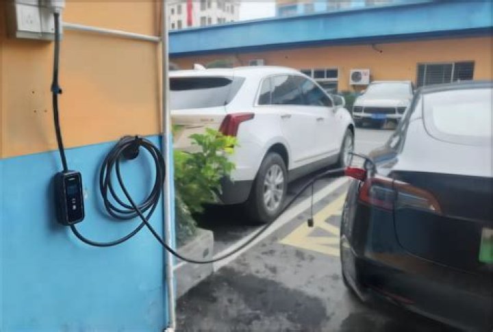 Which car mobile charger is best?