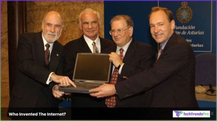 Who invented Internet?
