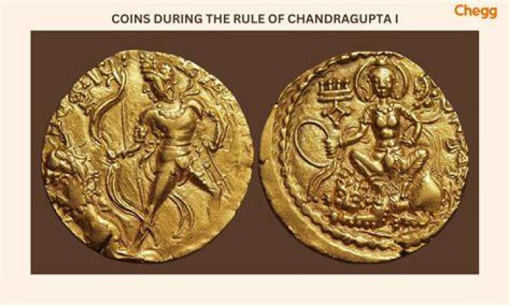 Who is navaratna of Chandragupta?