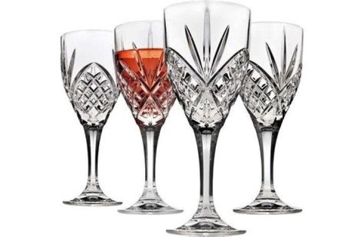 Who makes the best crystal glasses?