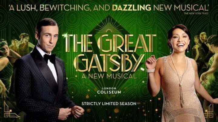 Who shows up to Gatsby's funeral?