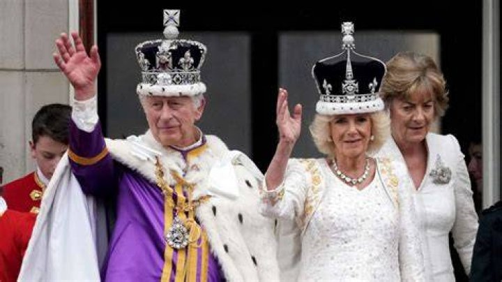Why did the king leave Versailles?