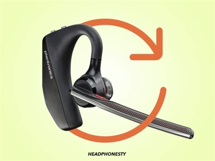 Why is my Plantronics headset not connecting?