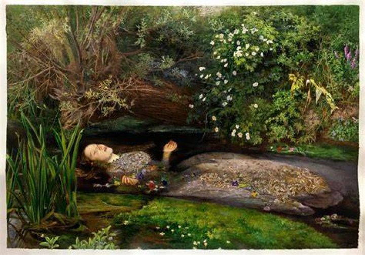 Why is Ophelia's funeral performed with maimed rites?