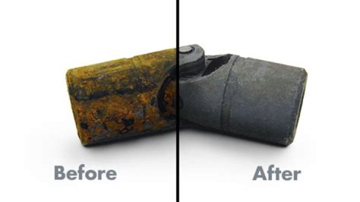 Will acetic acid remove rust?